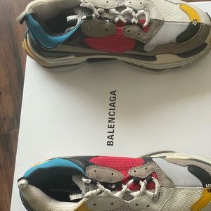Balenciaga Triple S Sneakers Size 45 brand new with box, heavy for me, authentic